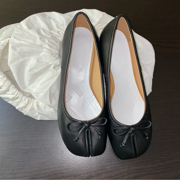 MAISON MARGIELA Tabi Ballerina Flats - Picture 2 of 3